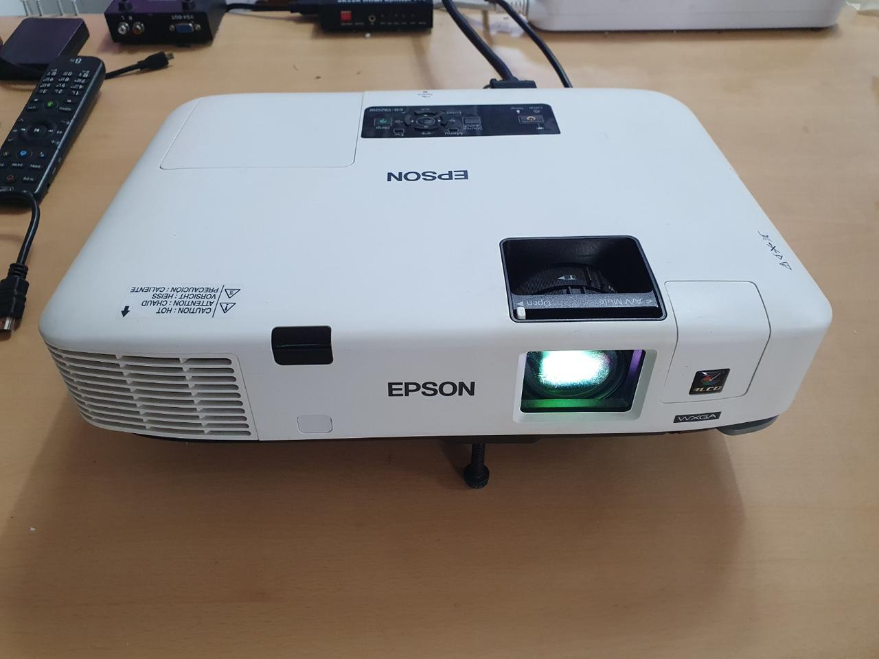 앱손 EB-1920W 중고빔프로젝터