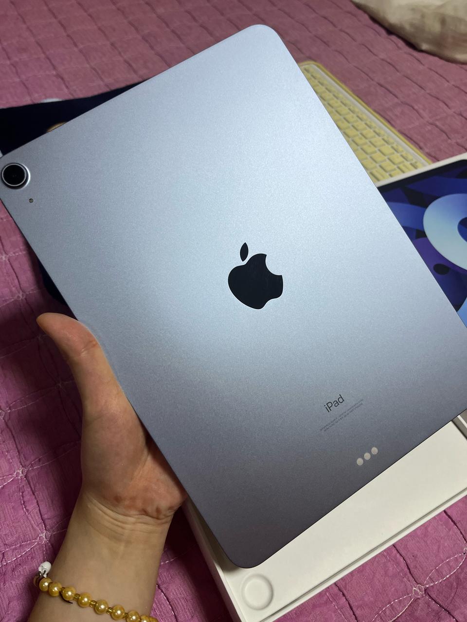 거의 새것 아이패드 에어4 64GB 스카이블루 wifi