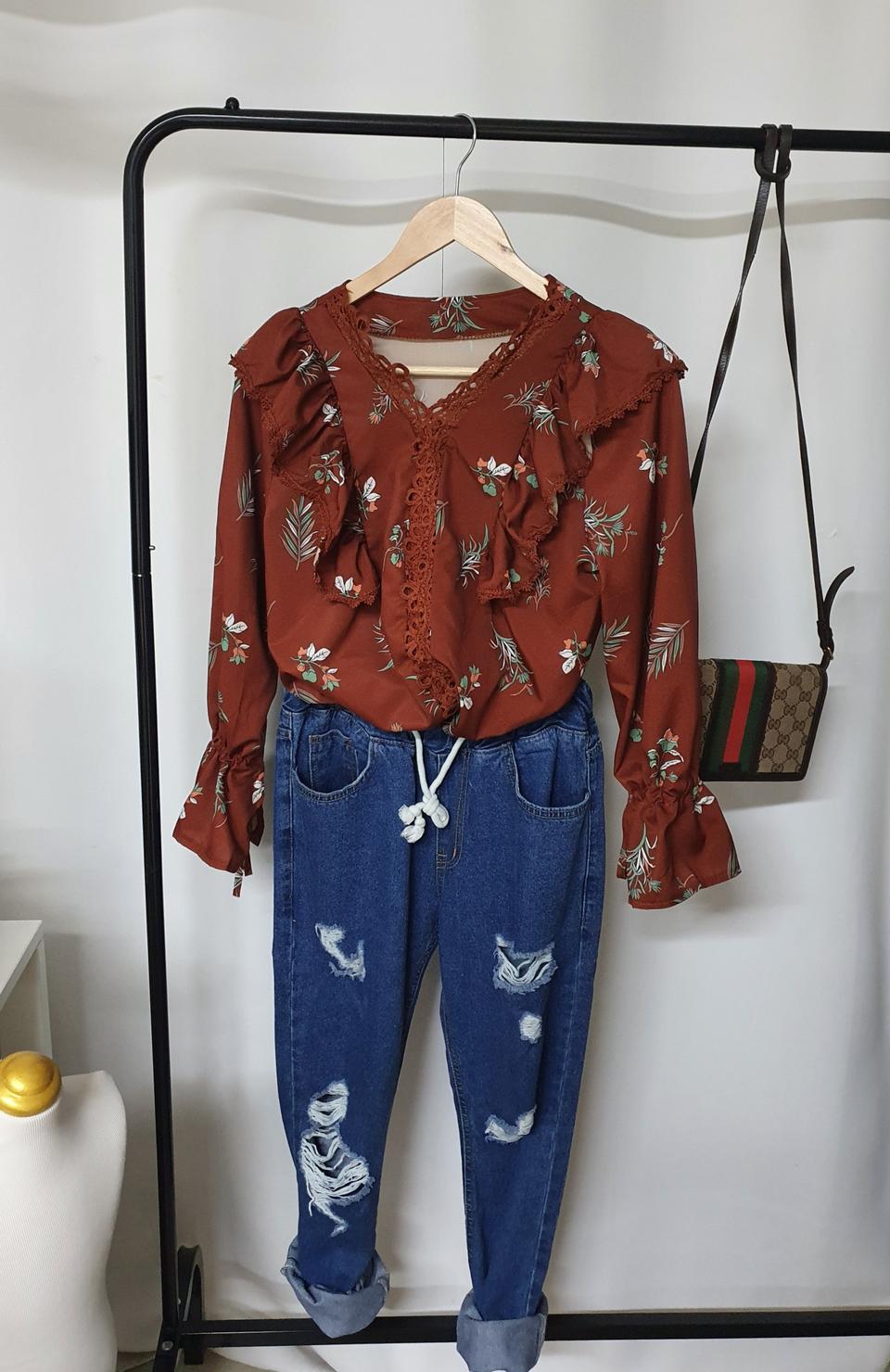 새상품♡레이스 셔링 꽃무늬 프릴블라우스