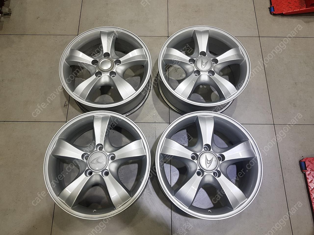 18인치 쌍용 엑티언 순정 중고 휠 한대분 팝니다