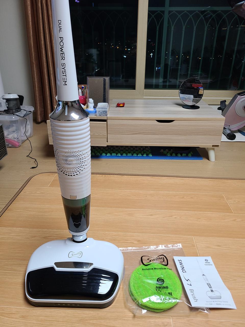 무선 물걸레 진공 청소기 스윙 s7 판매합니다