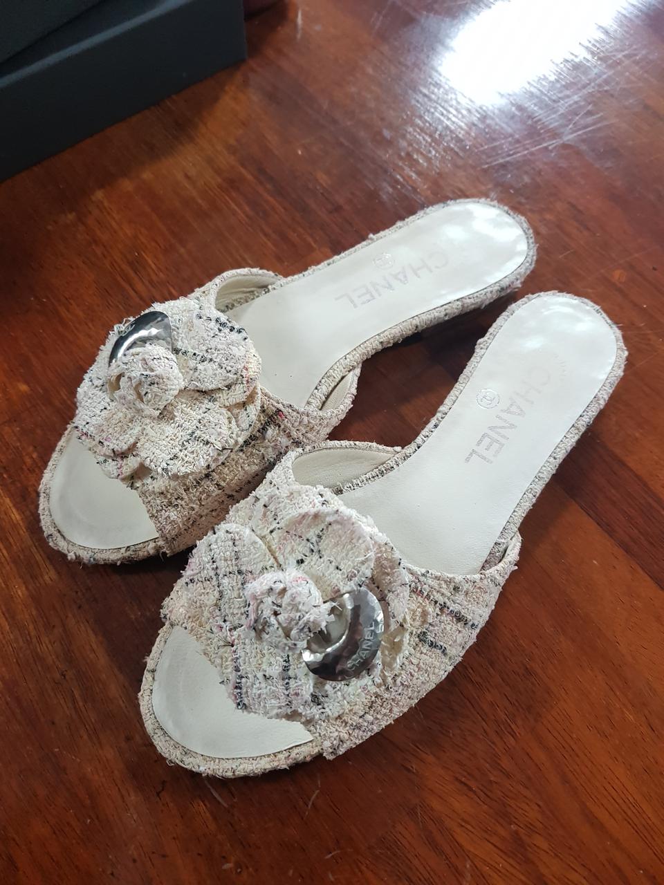 샤넬 슬리퍼 245사이즈 팔아요 ~