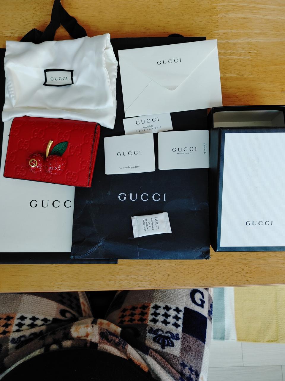 구찌체리카드지갑(레드)