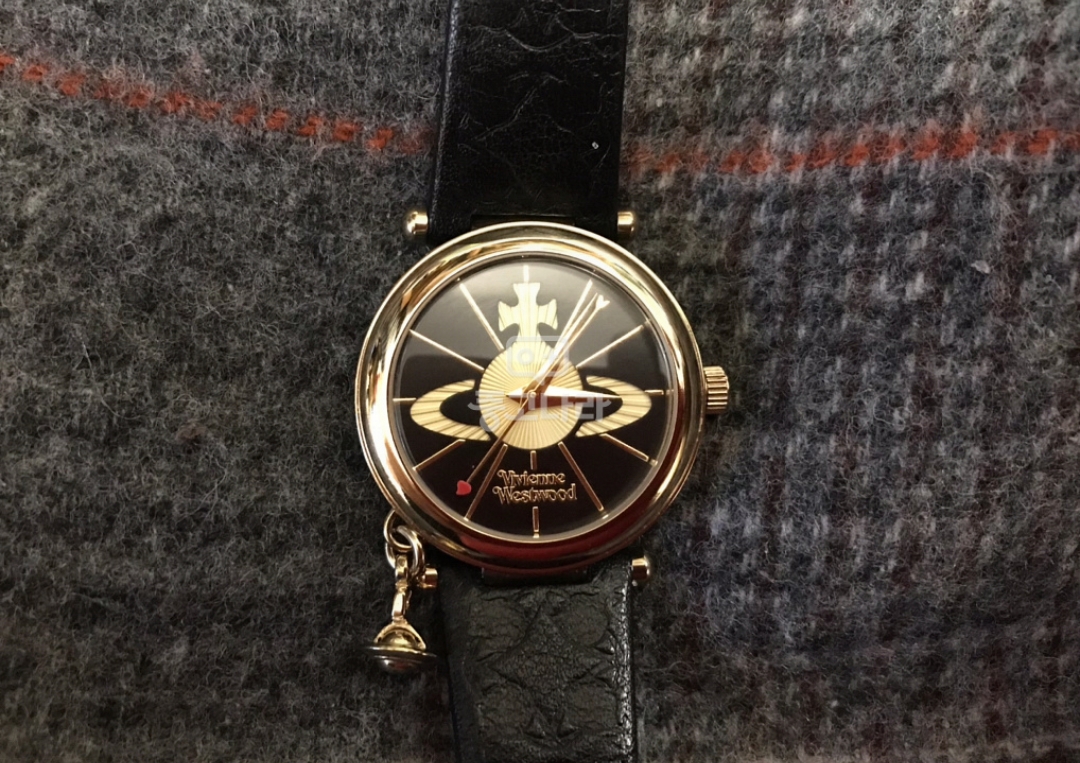 비비안 웨스트우드 시계