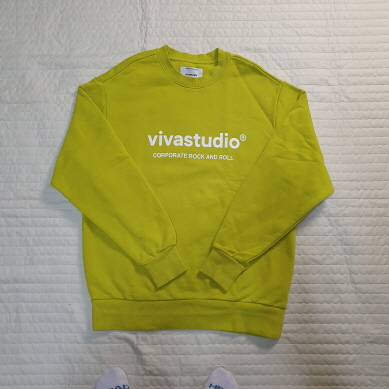 비바 스튜디오 남성 맨투맨 M