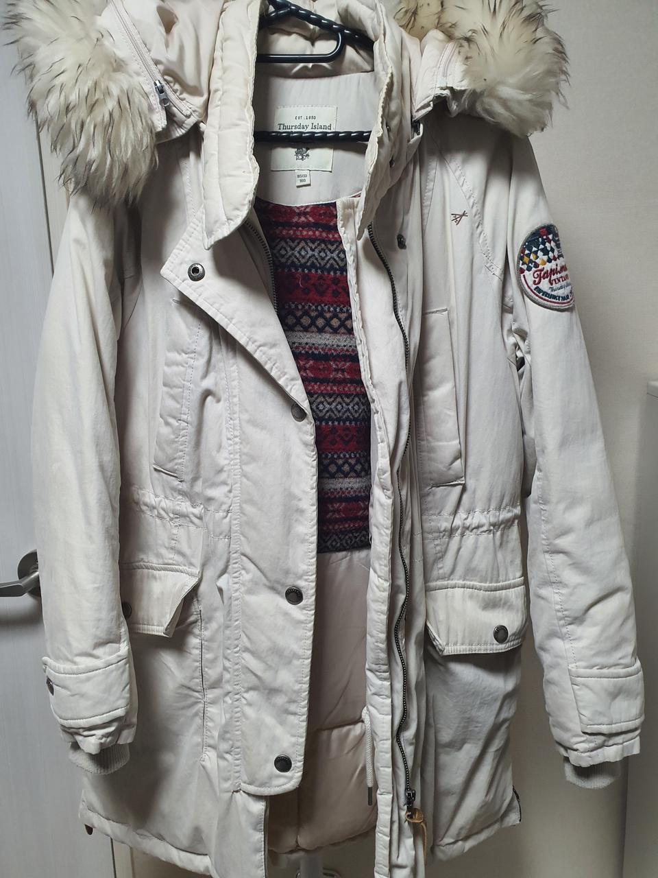 써스데이아일랜드 겨울 패딩 점퍼