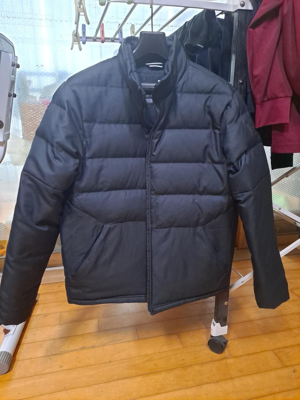 언더아머 다운점퍼