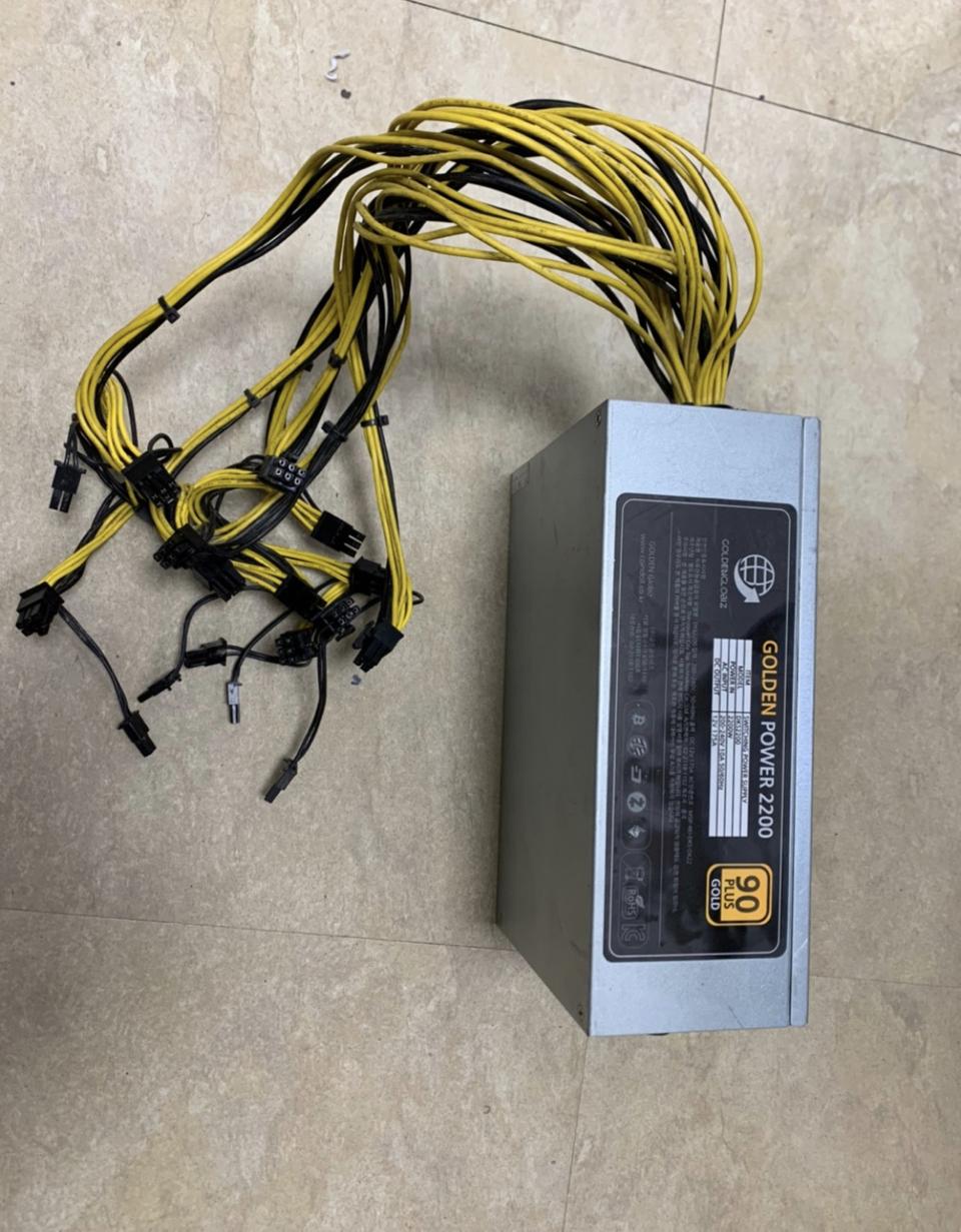 채굴용 2200W 파워서플라이