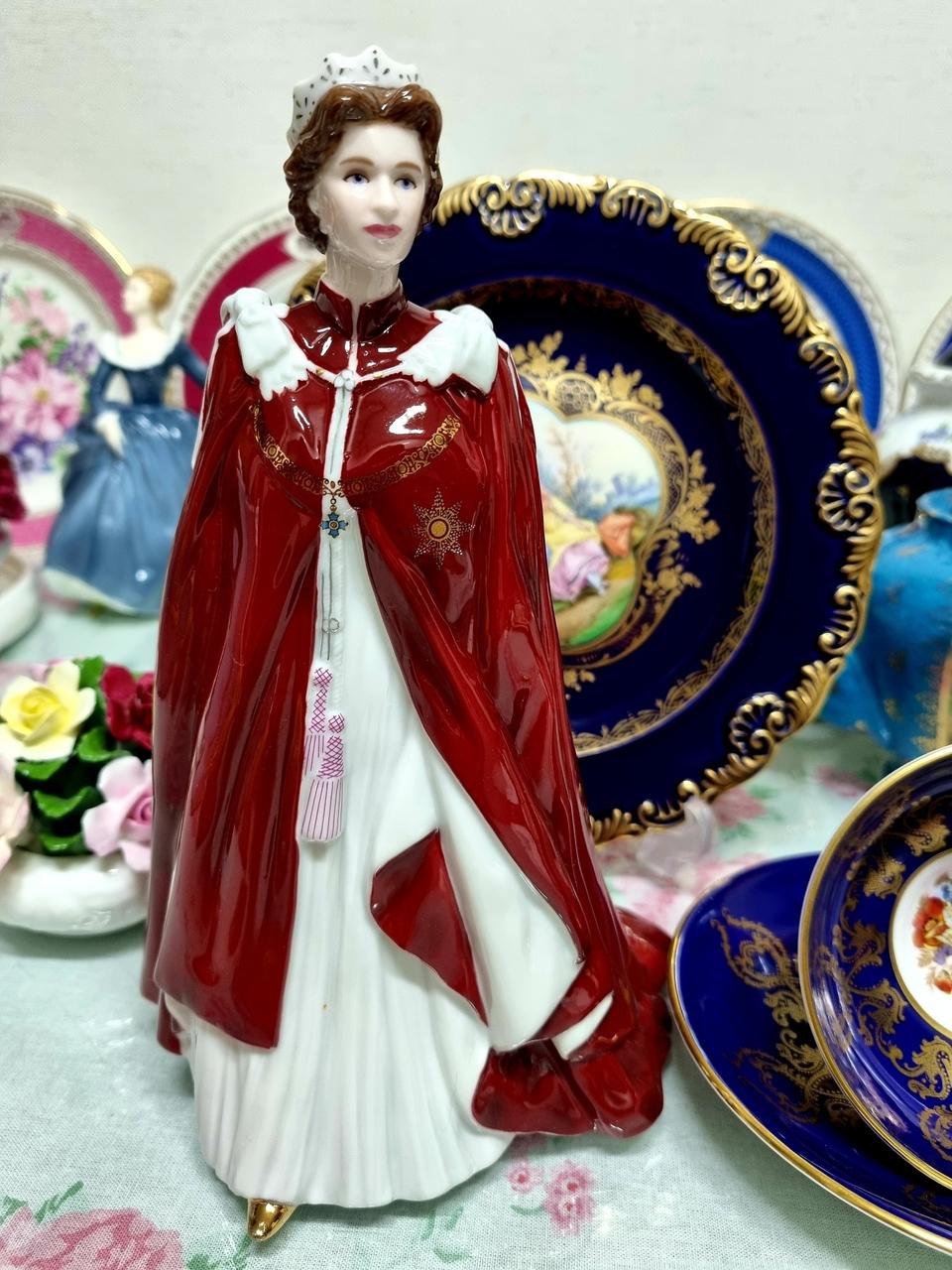 로얄우스터 퀸엘리자베스 80세 생일기념 피겨린