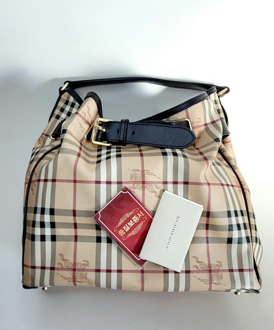 버버리클래식벨티드호버백 버버리가방