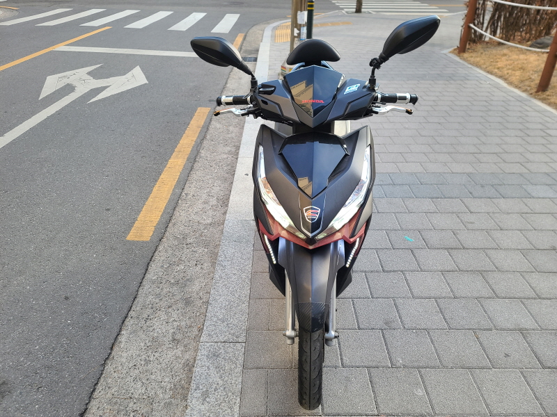 혼다 클릭125 16년식 판매합니다.