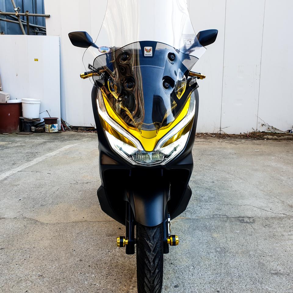 더뉴pcx125  2019년식 골드크롬 부분랩핑