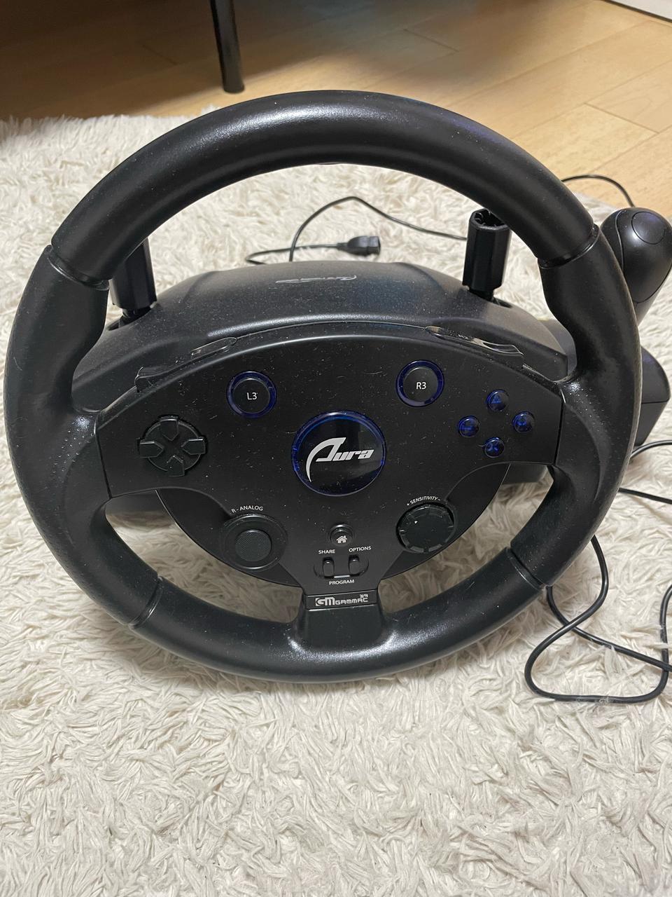 아우라 레이싱휠