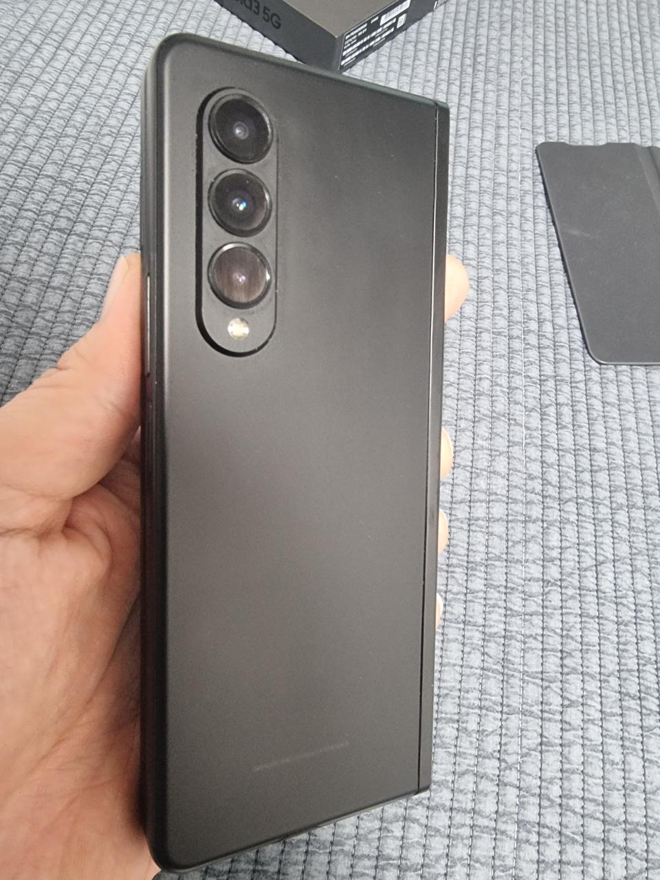 2달사용 z폴드3 512 자급제폰  115만에가져가세요