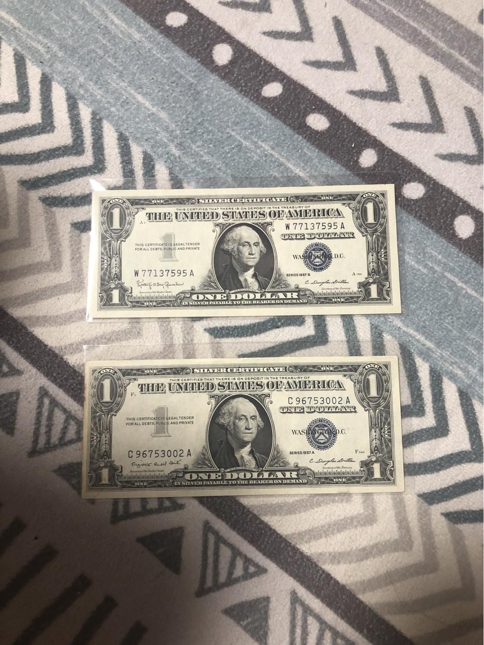 (미품)1달러 블루씰! 은태환권 2장(약간의 오염이 잇어 저렴히 올려요!