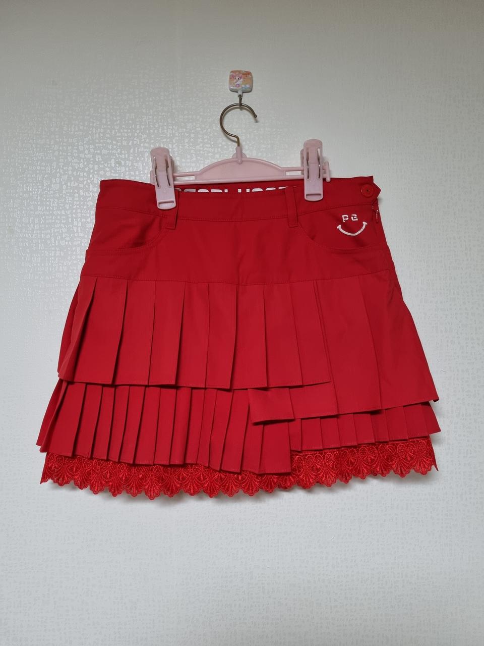 파리게이츠 레드 스커트