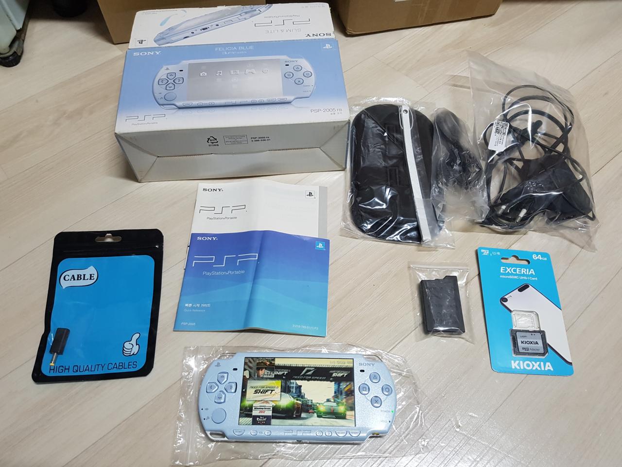 psp 2005 s급순정 새제품급 소장용 64기가 게임 70개