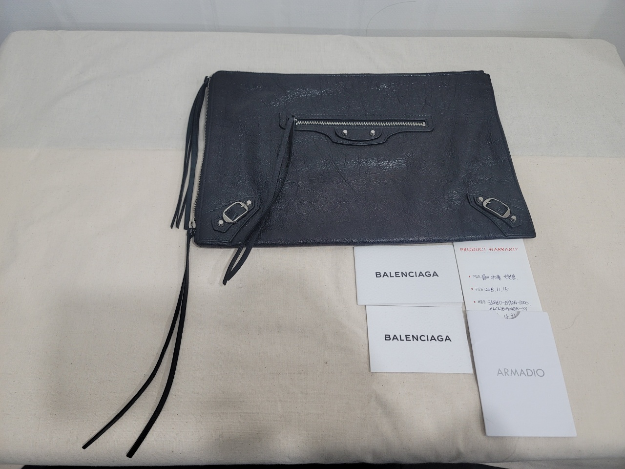 발렌시아가 클러치백