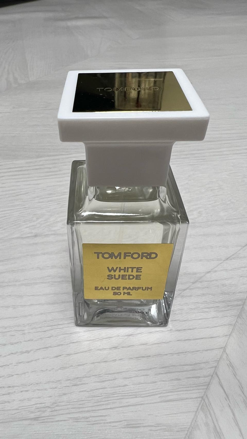 톰포드 화이트스웨이드 50ml 팔아요