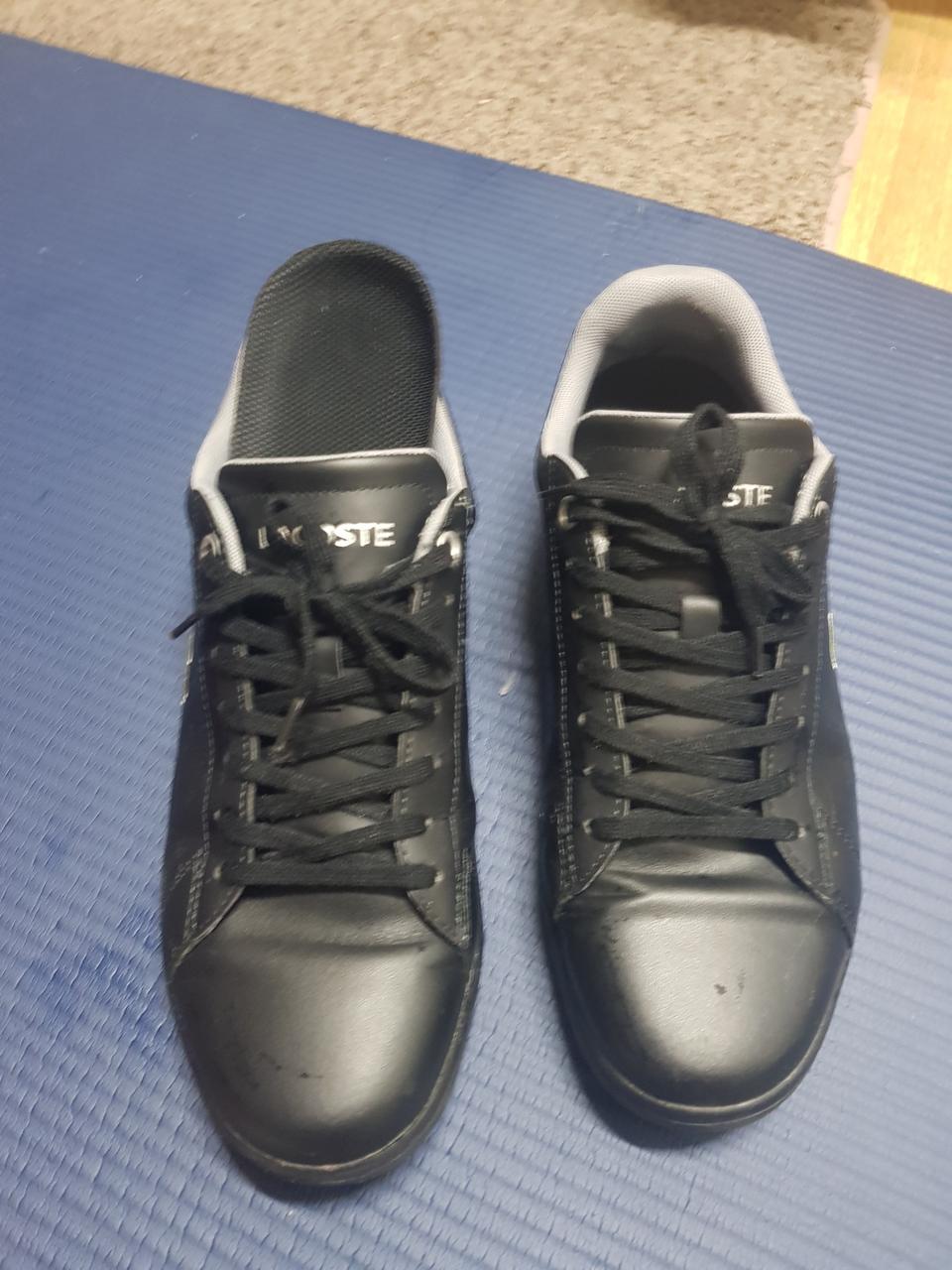 라코스테 스니커즈