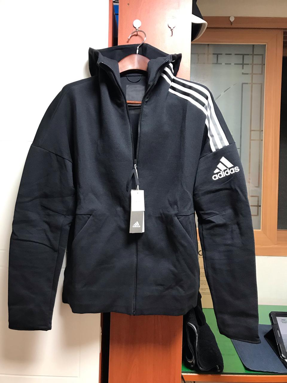아디다스zne후드집업