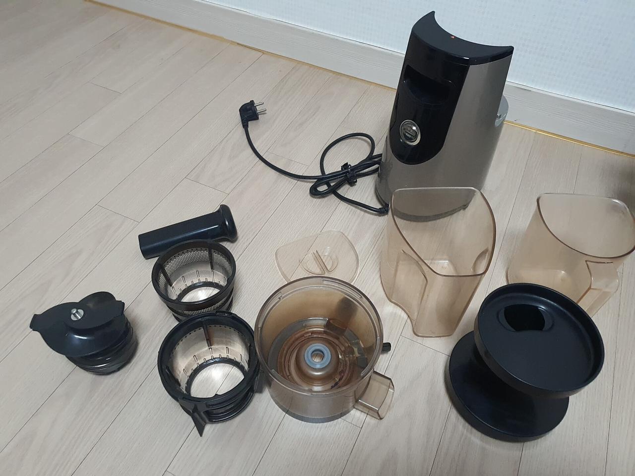 휴롬 착즙기 HH-SBF11 녹즙기