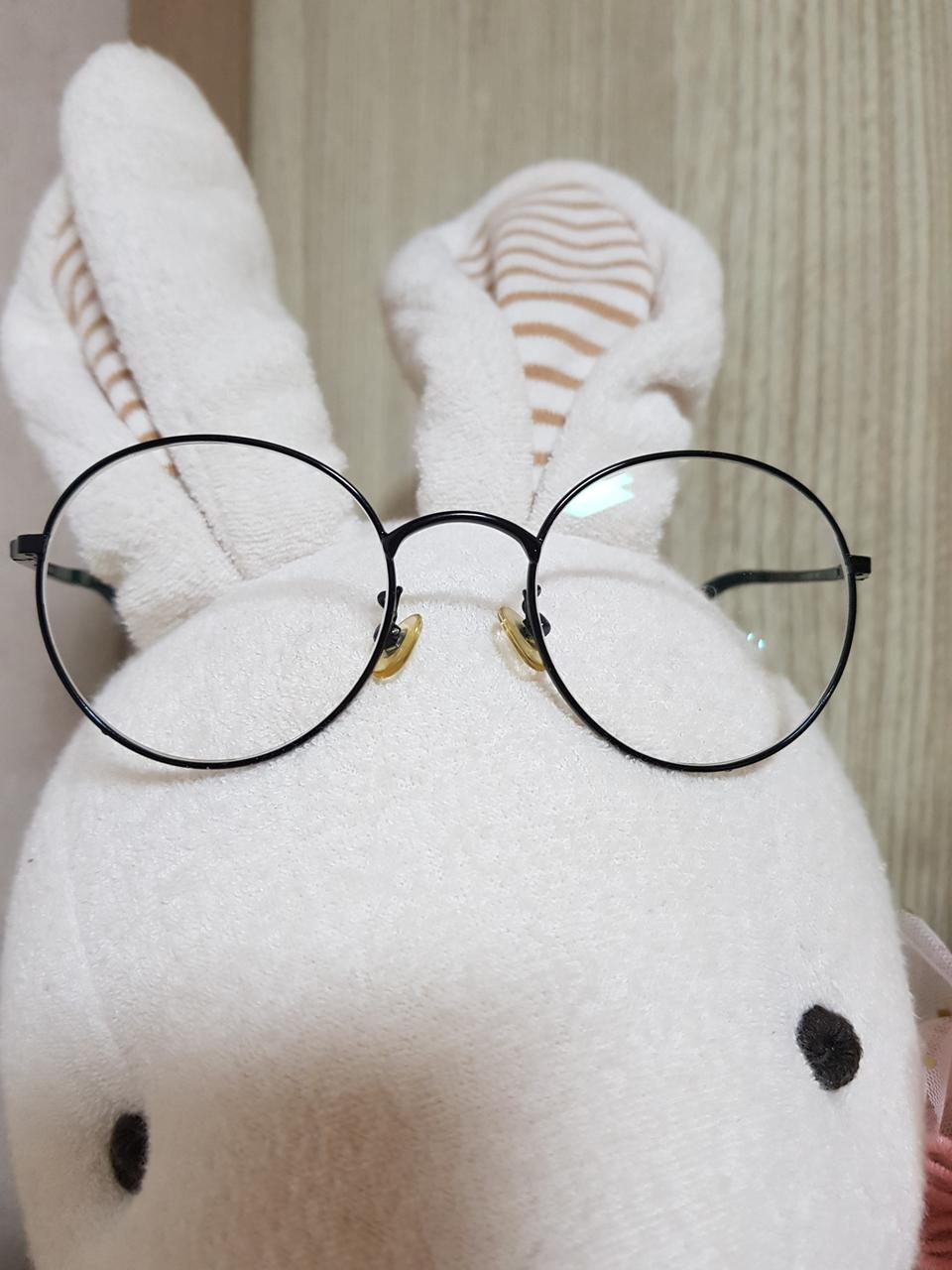 블랙 안경테