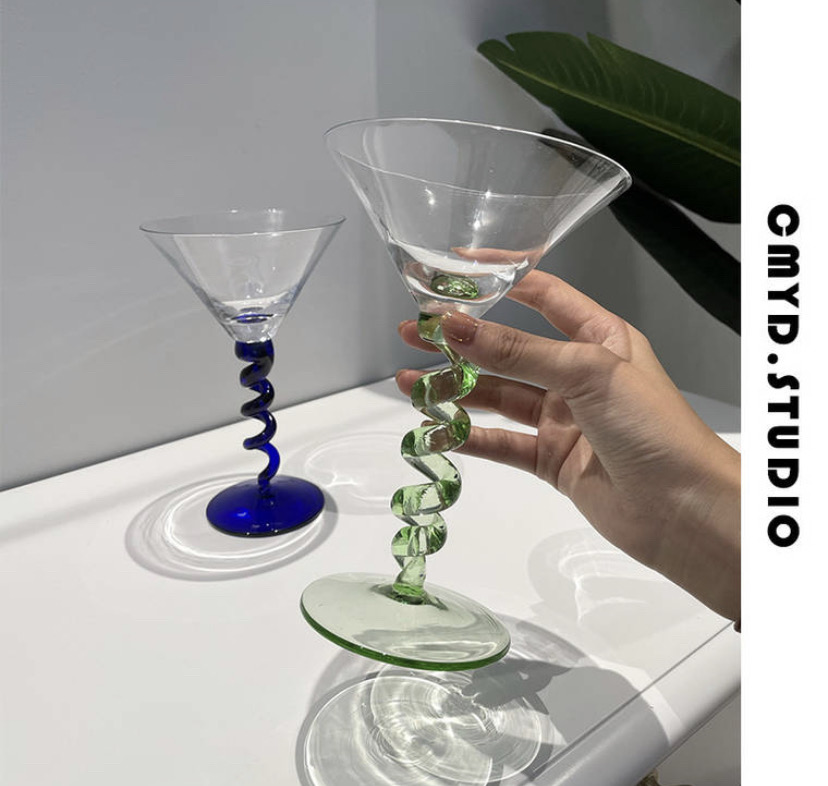 씽로드 새상품 1+1 꼬임 그린 와인잔 칵테일잔