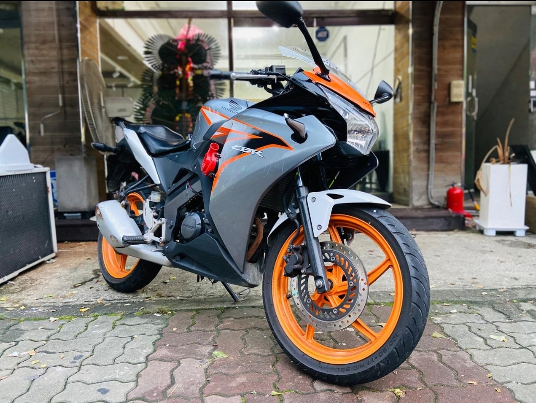 혼다 CBR125 / 11년식 은주차량!!