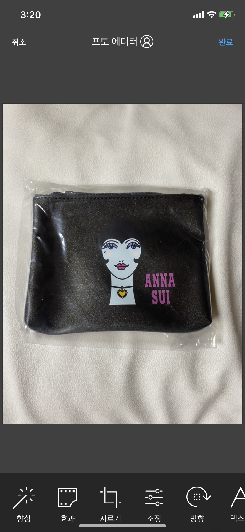 안나수이 에나멜 파우치