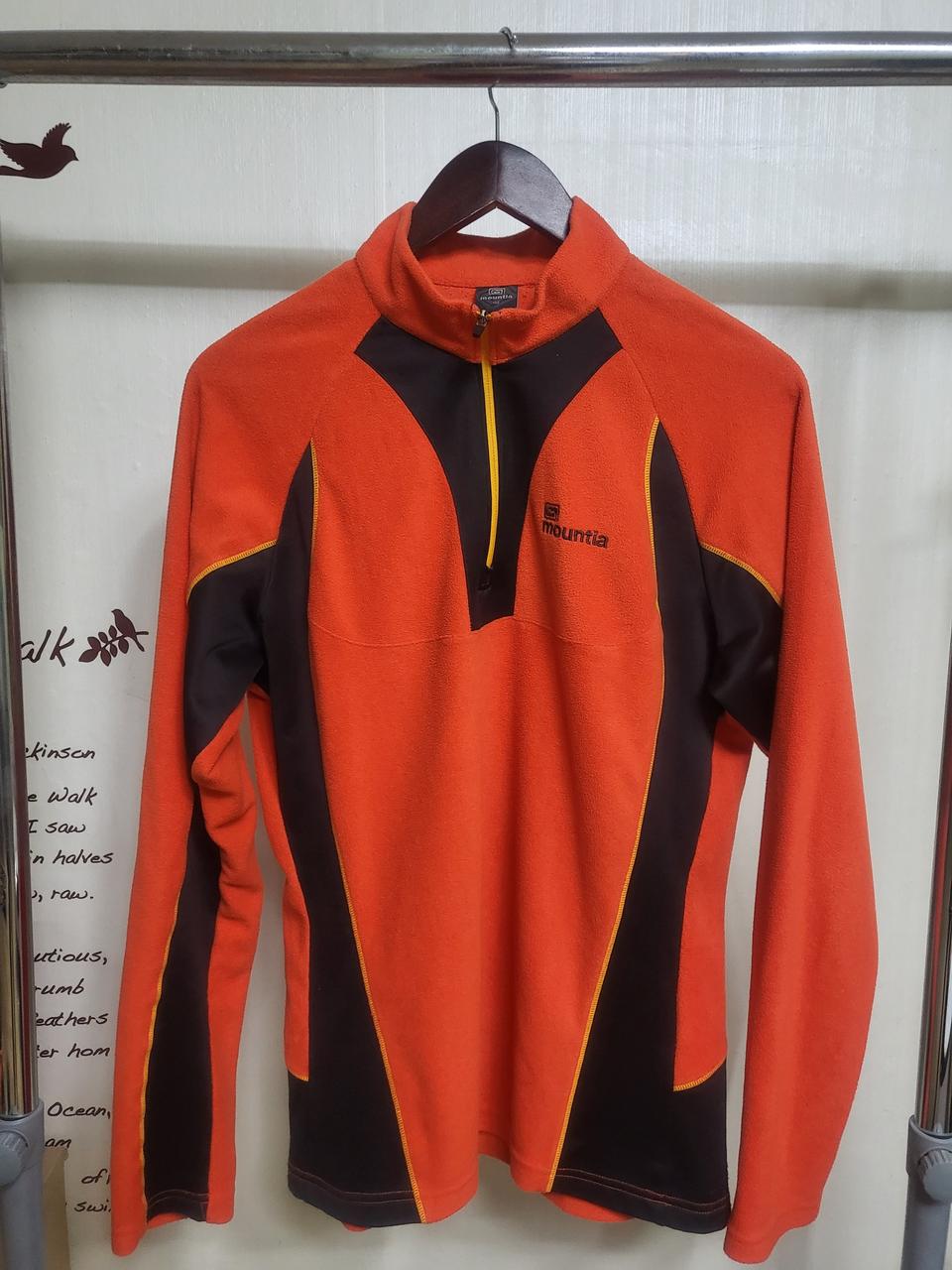 마운티아 겨울등산티셔츠 반값택포 8,000원 팝니다.