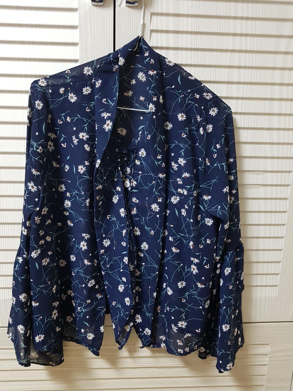플라워 블라우스