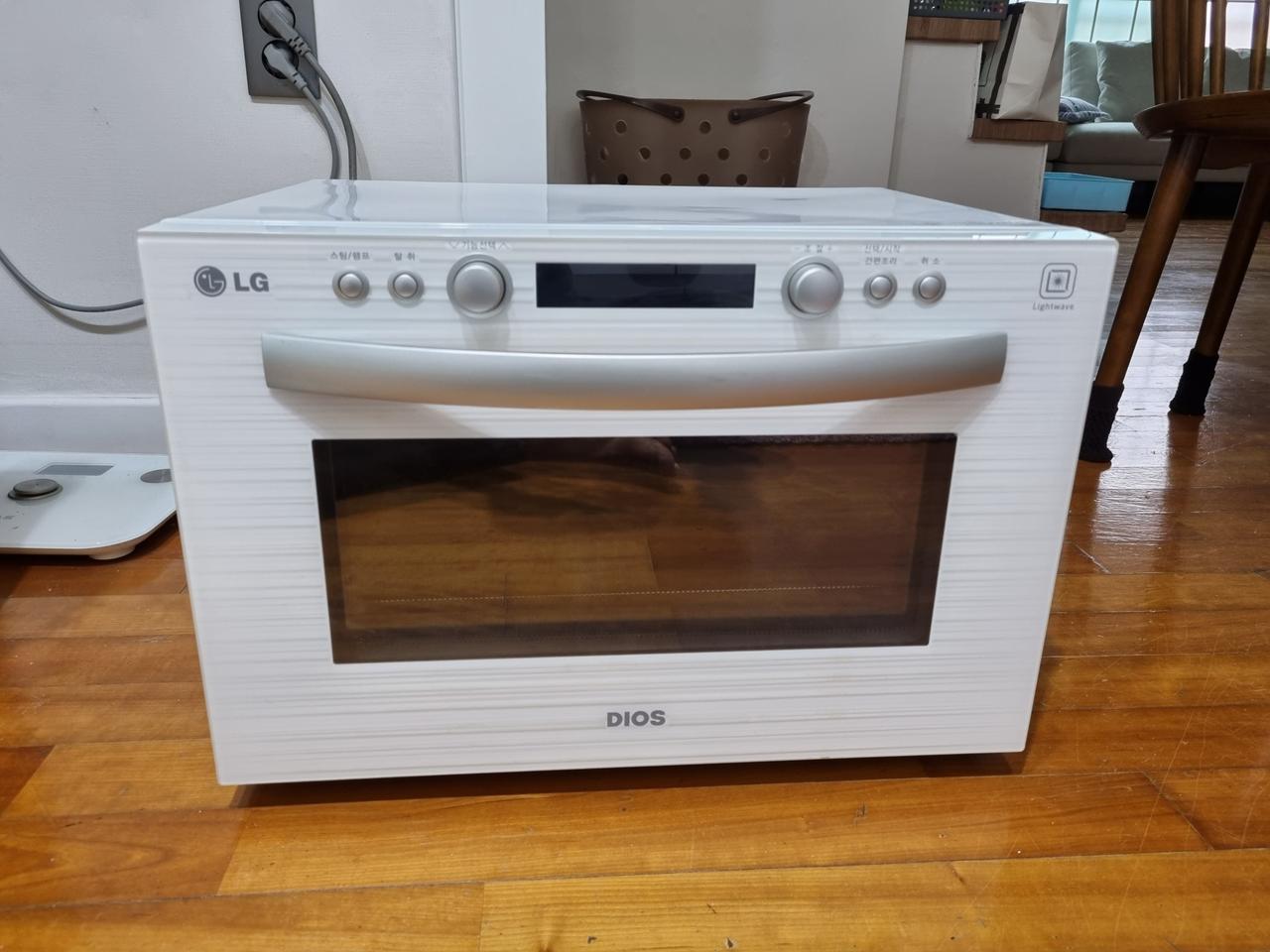 LG DIOS 광파 오븐 거의 새제품 판매(마지막가격내림)