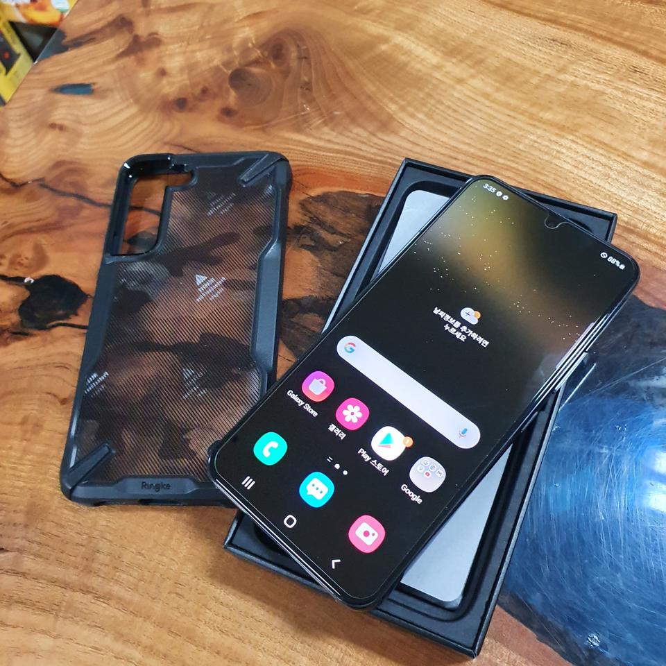 S22 블랙 자급제 개봉만한 신품 판매해요!