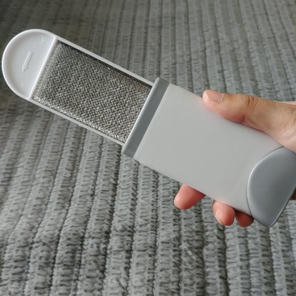 휴대용 옷먼지털기 고양이털강아지털제거기