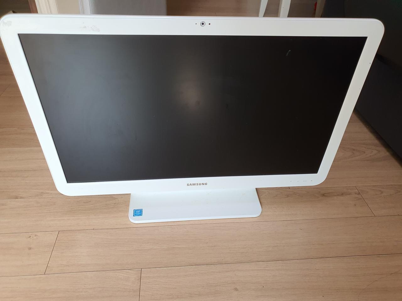 올인원pc  (액정에 줄)  부품용으로~