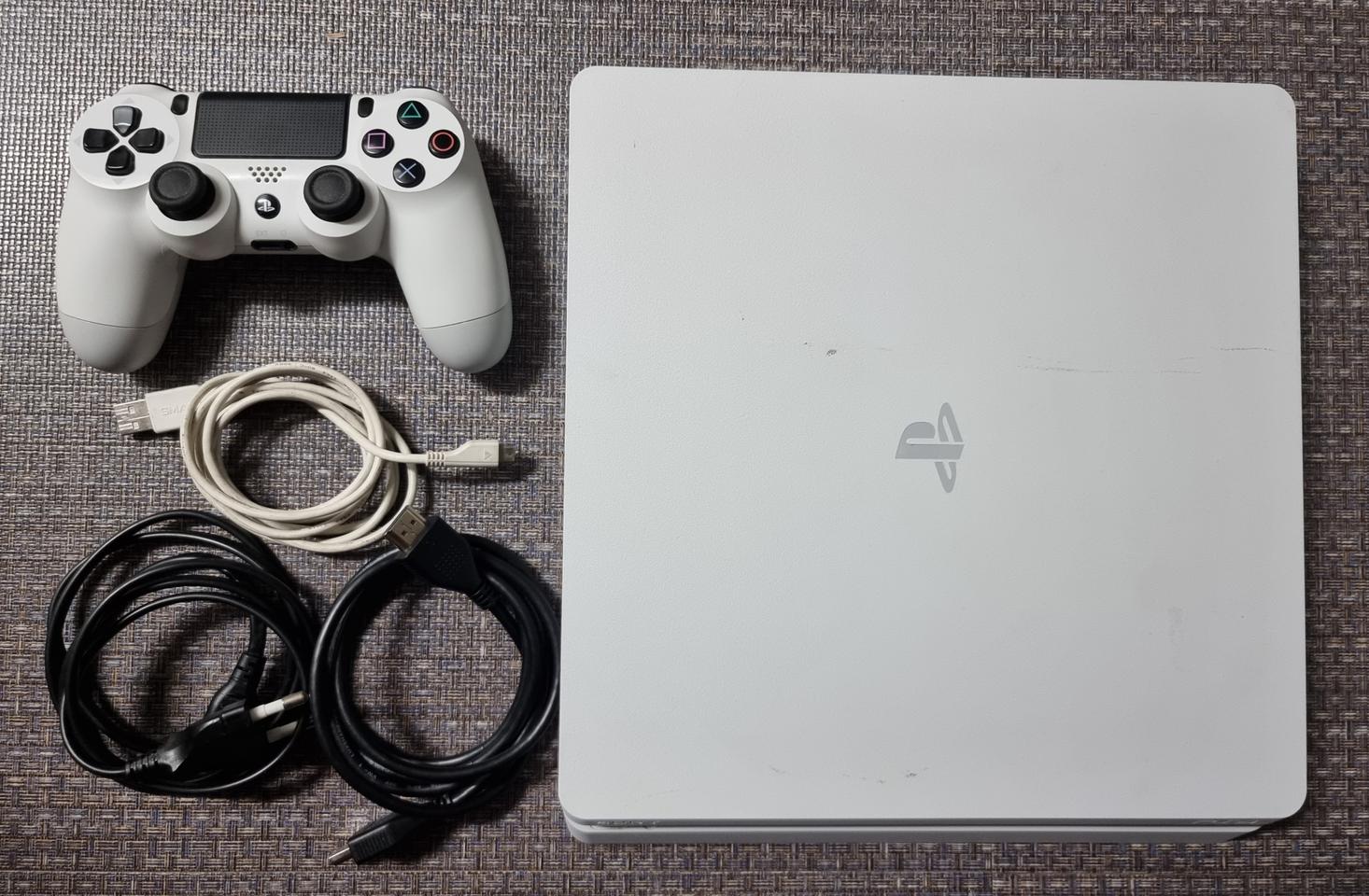 플스4(PS4) 슬림 1테라 글레이셔화이트 HEN 9.0 게임포함