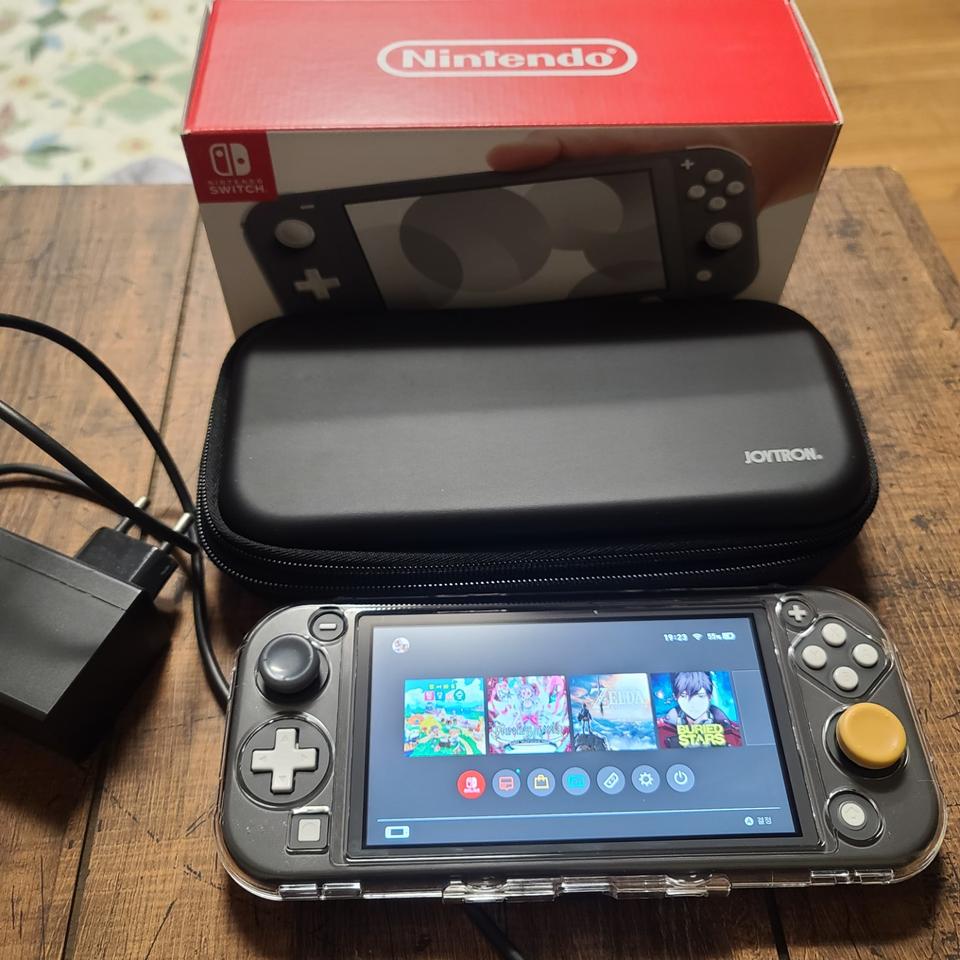 닌텐도스위치 라이트 그레이 컨트롤로 포함 판매해요