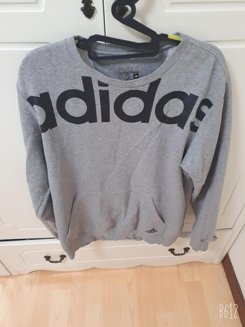 아디다스 맨투맨