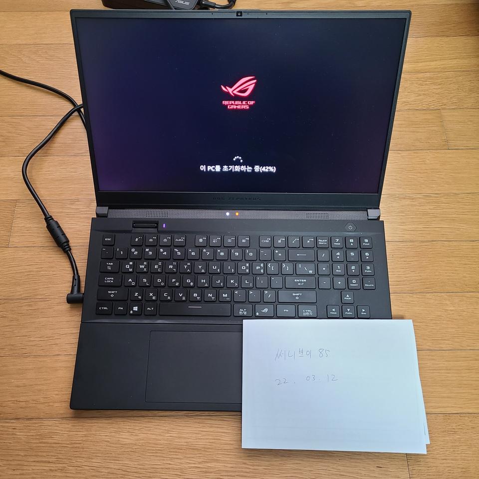 Asus rog s17 게이밍 노트북 판매합니다