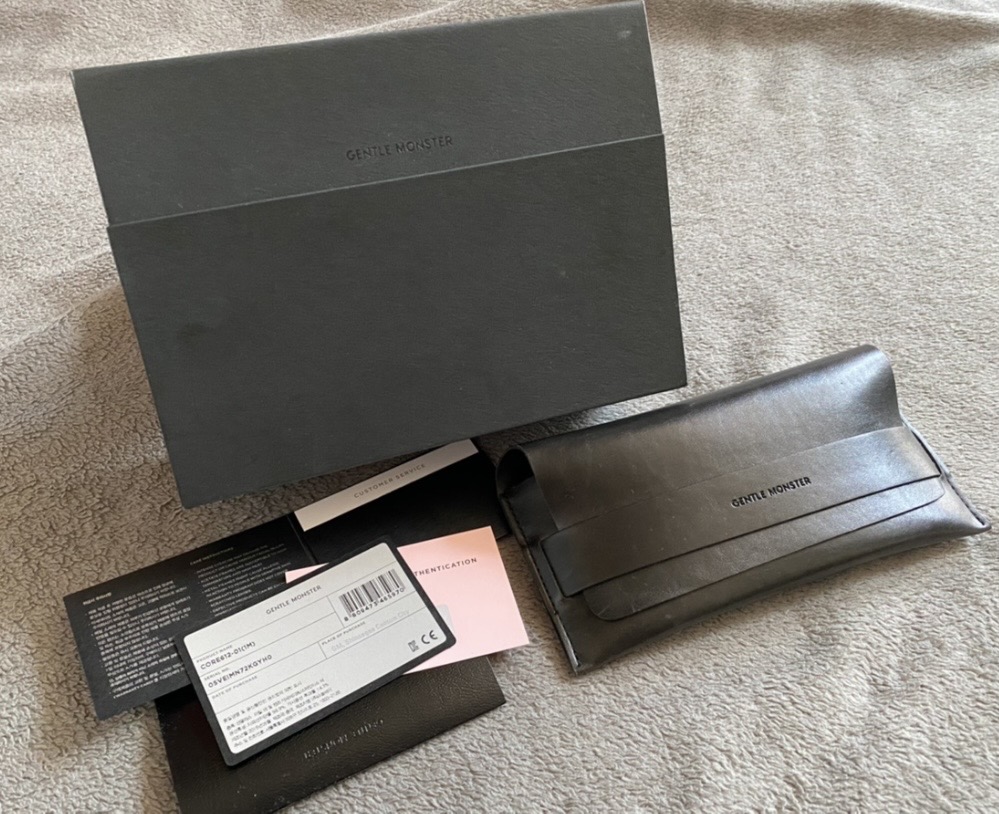 젠틀몬스터 선글라스(core612-01)