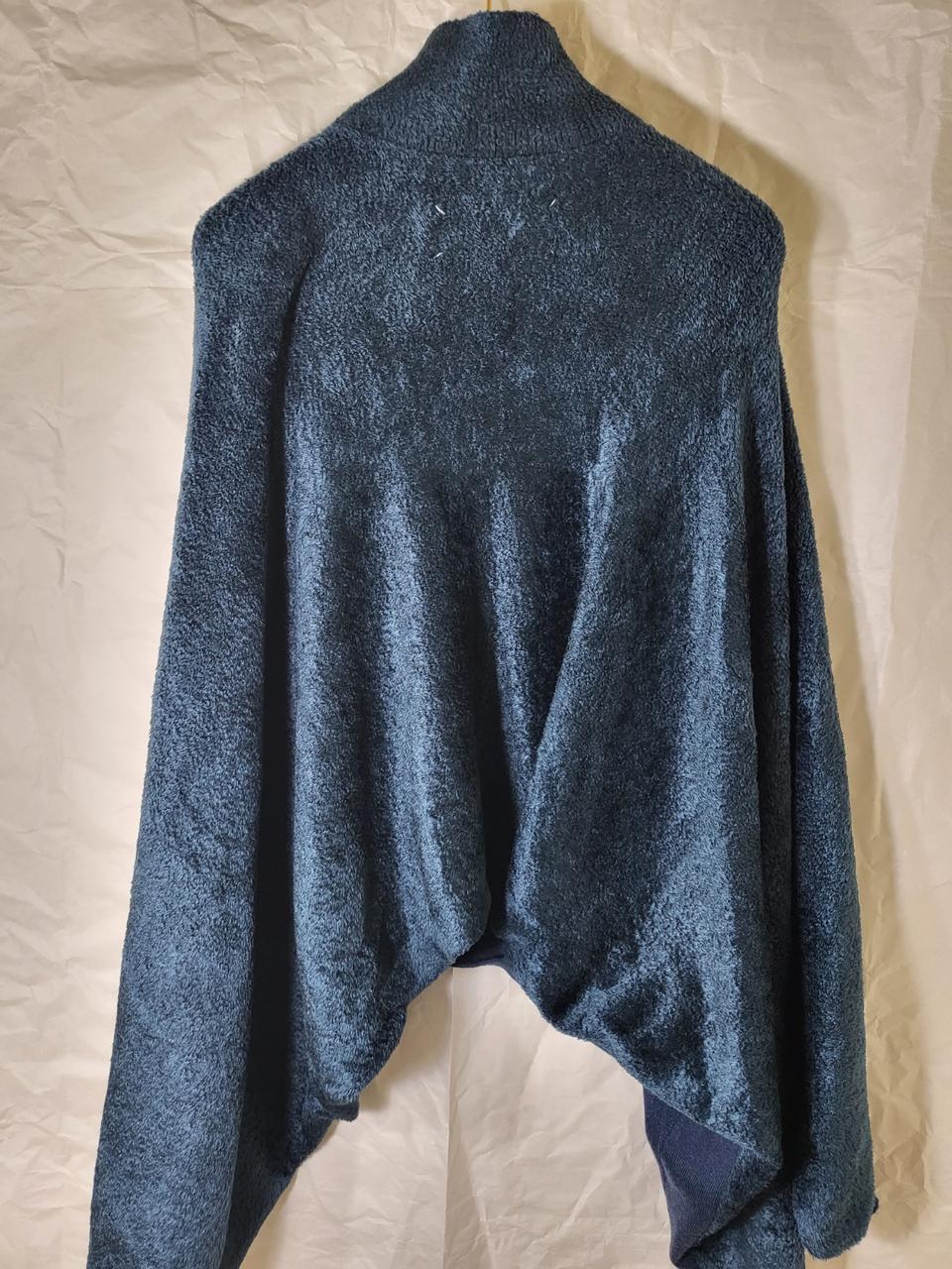 마르지엘라 케이프 터틀넥 니트