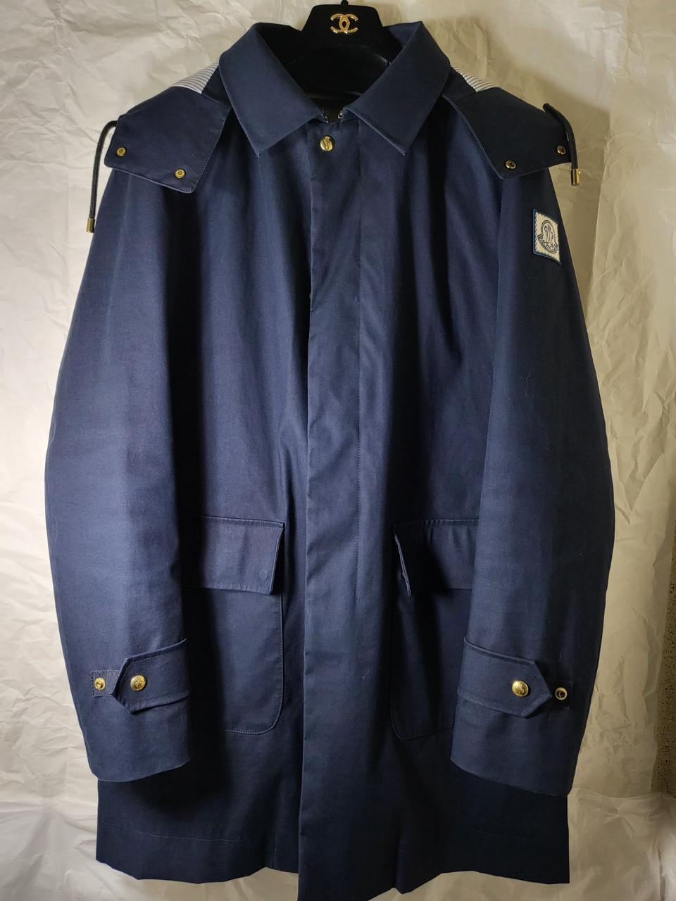 몽클레어 감마블루 금장버튼 코트 패딩