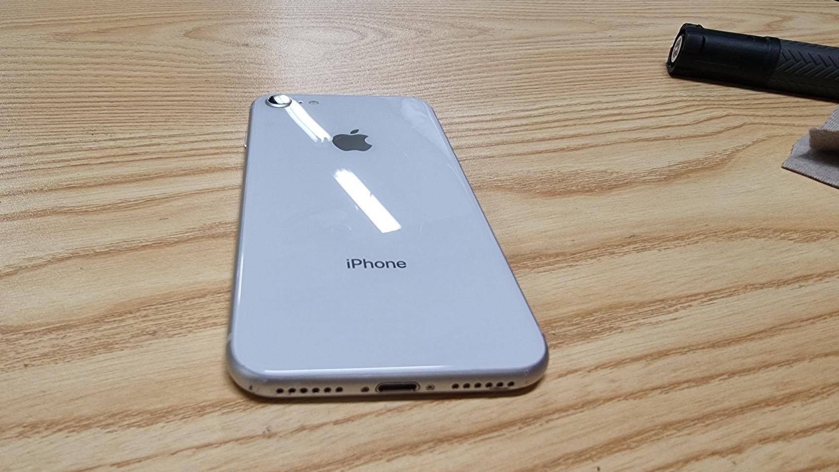 아이폰8 64기가 팝니다