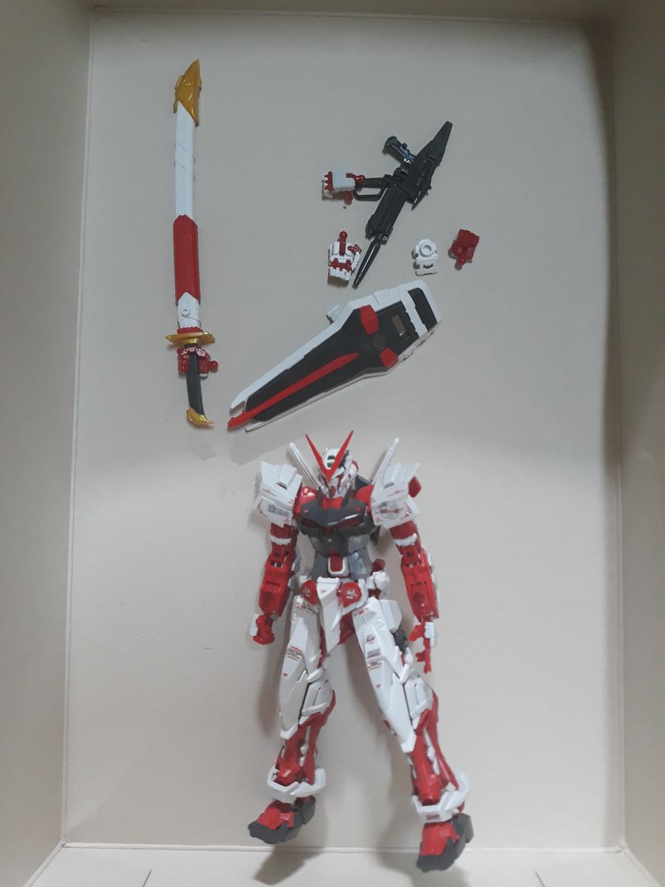 rg 건담 아스트레이 레드프레임 가조립