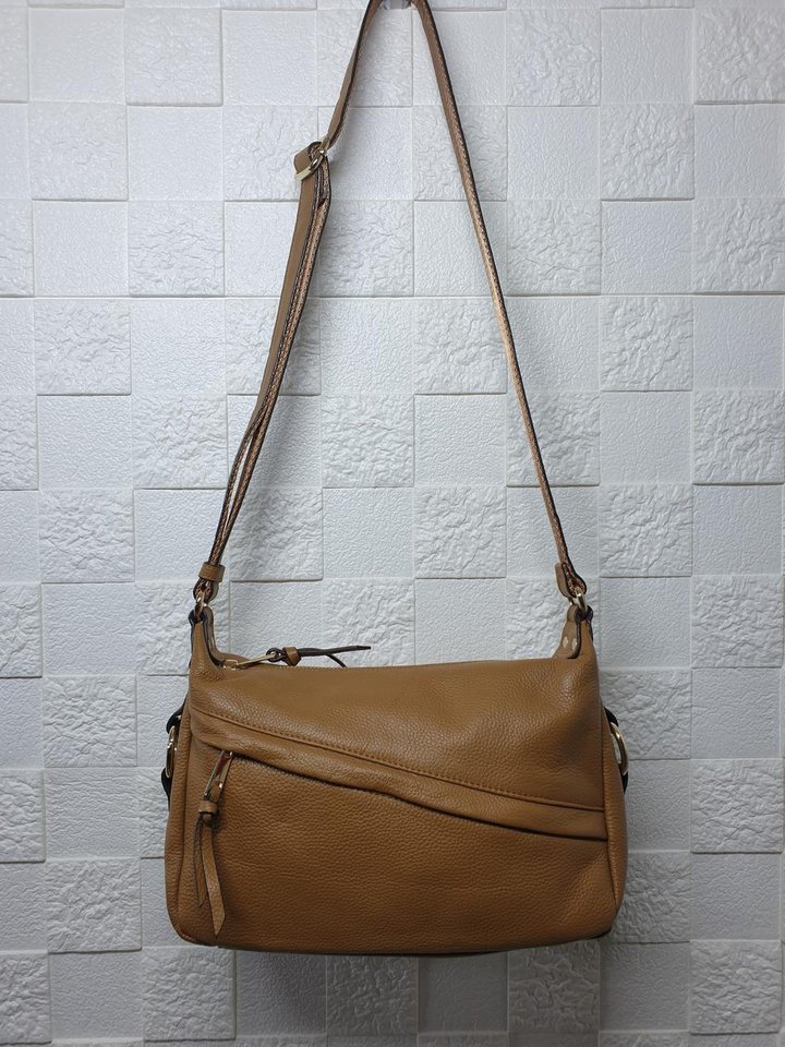 델라스텔라 숄더백 | 세컨웨어(헬로마켓) 델라스텔라 숄더백 | 세컨웨어(헬로마켓)