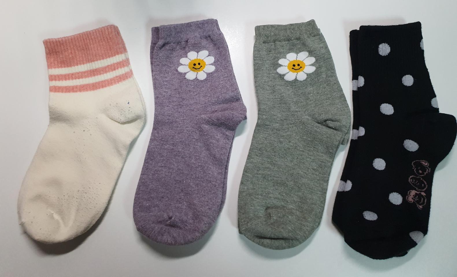 양말(회색 및 색깔별로) (새것+중고(2~3번 신음))