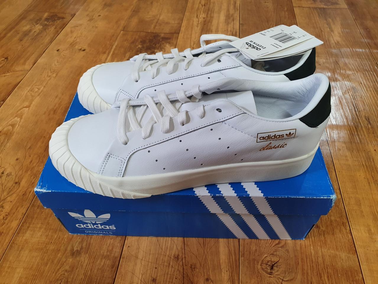 아디다스 스니커즈