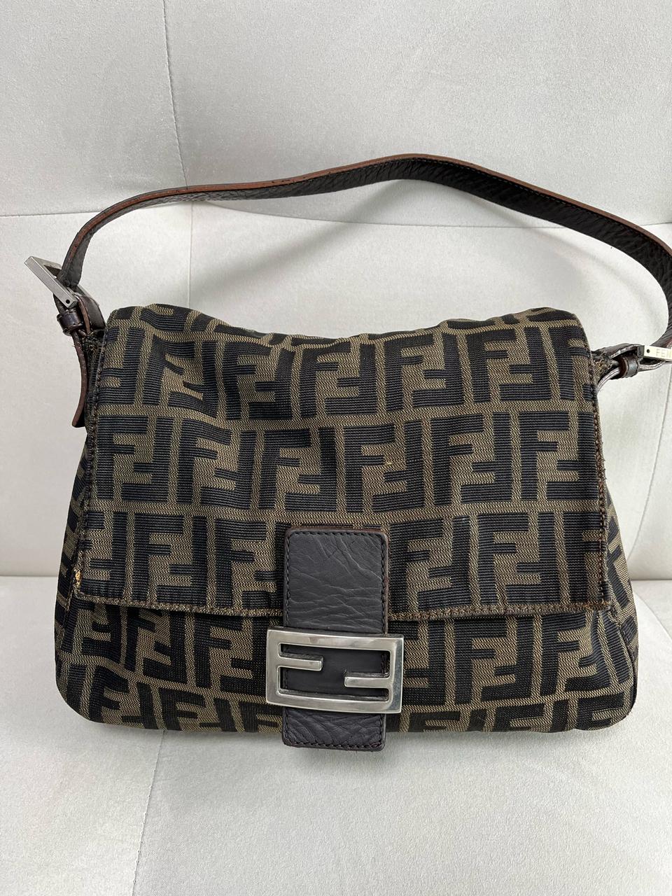 (정품)펜디 주카 맘마백 바게트백