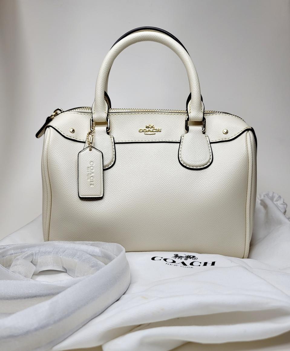 코치미니크로스토트백